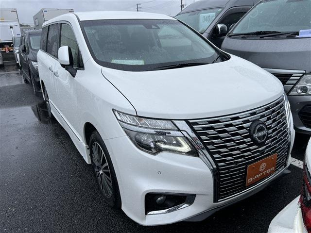 エルグランド(日産) 2.5 250ハイウェイスターS　後期型 禁煙車 純正ナビ フルセグTV 中古車画像