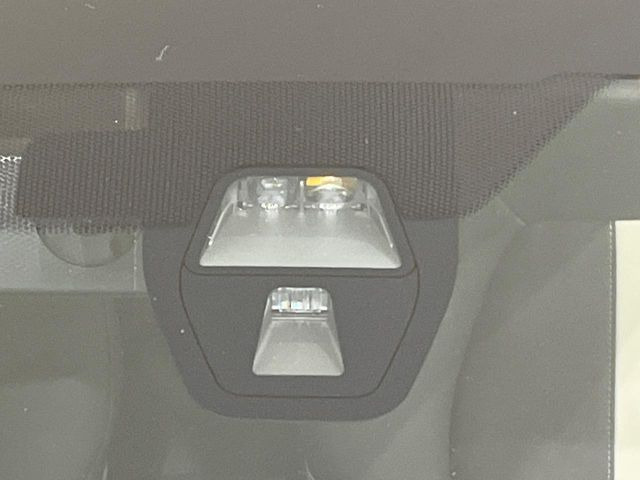 �y�V�e�B�u���[�L�A�N�e�B�u�V�X�e���z�ᑬ���s���ɑO���̎ԗ�����F�����A�Փ˂������Ȏ��͌x��ƃu���[�L�ŏՓˉ���Ɣ�Q�y�����A�V�X�g�B�����S�Ƀh���C�u�����y���݂��������܂��B