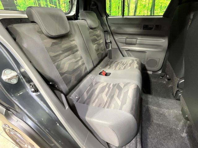 ���i���ȃI���W�i���t���A�}�b�g���I�v�V�����ɂĂ��p�ӂ��Ă���܂��B���D���ȃf�U�C����J���[�����Ԃɍ��킹�đI��ł����������Ƃ��ł��܂���