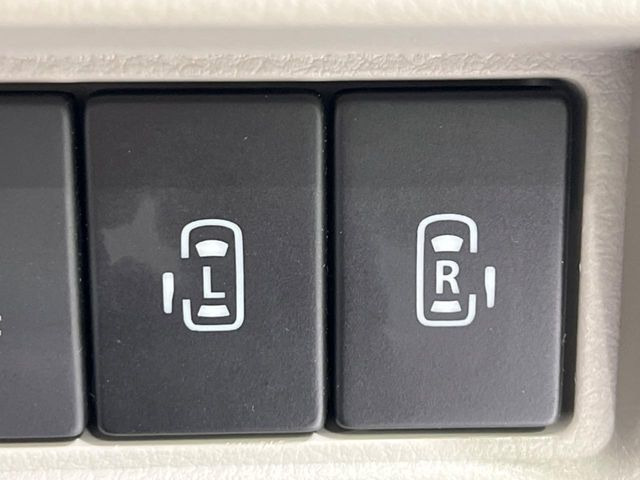 �y�����X���C�h�h�A�z���ԏ�ŗׂ̎ԂƂ̊Ԋu���������ɂ������A�X���C�h�h�A�Ȃ���S!�h�A�I�[�v������������炸�A�J�������L���̂ŏ��~�肪�Ƃ��Ă��ȒP�ł��B�傫�ȉו��̏o���������Ȃ���\��