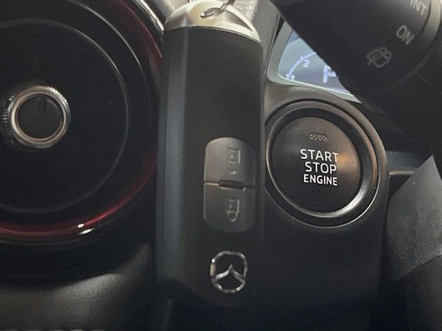 �y�A�h�o���X�g�L�[�z�J�o����|�P�b�g�ɓ��ꂽ�܂܂ł��h�A�̎{���E�������\�ȃX�}�[�g�L�[�𑕔��B�G���W���̃I���E�I�t�����J�M�����o���K�v����������Ƃ��Ă��֗��ł���