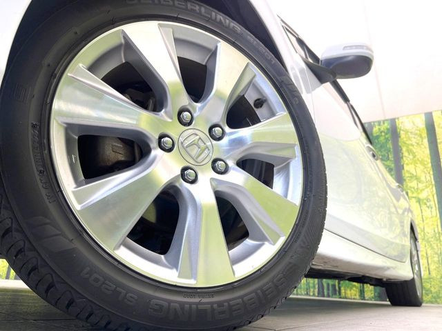 �y����17�C���`�A���~�z�C�[���z�O�ςɃ}�b�`���������A���~�z�C�[���𑕒����Ă���܂��B�e��ЊO�A���~�z�C�[����A�X�^�b�h���X�^�C�����戵�����Ă���܂��B���񂲑��k����������