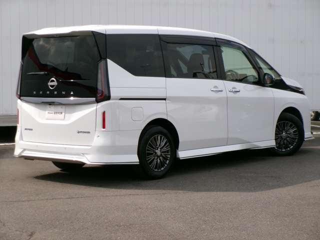 セレナ1.4 e-POWER AUTECH