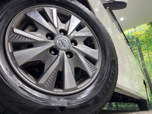 �y����15�C���`�A���~�z�C�[���z�O�ςɃ}�b�`���������A���~�z�C�[���𑕒����Ă���܂��B�e��ЊO�A���~�z�C�[����A�X�^�b�h���X�^�C�����戵�����Ă���܂��B���񂲑��k����������