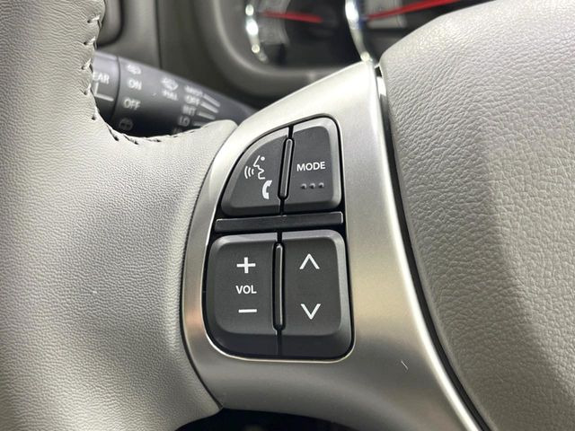 �y�X�e�A�����O�X�C�b�`�z�^�]���A�O������ڐ������炷���ƂȂ��A�I�[�f�B�I���̑��삪�\�ȕ֗��@�\!���S&���K�ȃh���C�u�����o���Ă���܂���