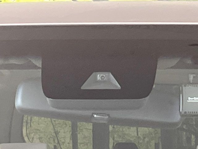 �y�g���^�Z�[�t�e�B�Z���X�z���s���ɑO���̎ԗ�����F�����A�Փ˂������Ȏ��͌x��ƃu���[�L�ŏՓˉ���Ɣ�Q�y�����A�V�X�g�B�����S�Ƀh���C�u�����y���݂��������܂��B