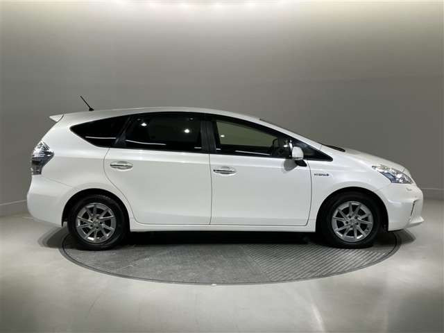 プリウスα1.8 G チューンブラック