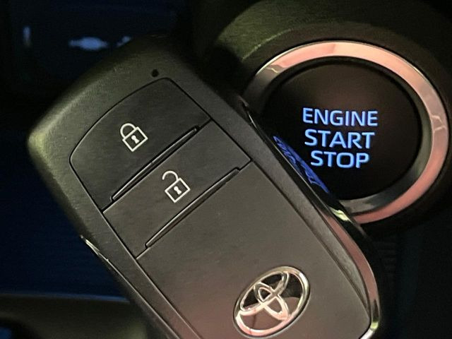 �y�X�}�[�g�L�[�z�J�o����|�P�b�g�ɓ��ꂽ�܂܂ł��h�A�̎{���E�������\�ȃX�}�[�g�L�[�𑕔��B�G���W���̃I���E�I�t�����J�M�����o���K�v����������Ƃ��Ă��֗��ł���