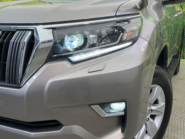 �yLED�w�b�h���C�g�z���V����ԑ��s�����ǍD�Ȏ��E���m�ۂ����S���ĉ^�]�ł��鍂�P�xLED�w�b�h���C�g�𑕔�!�_�����x�������A����d�͂��}�����Ă��܂��B