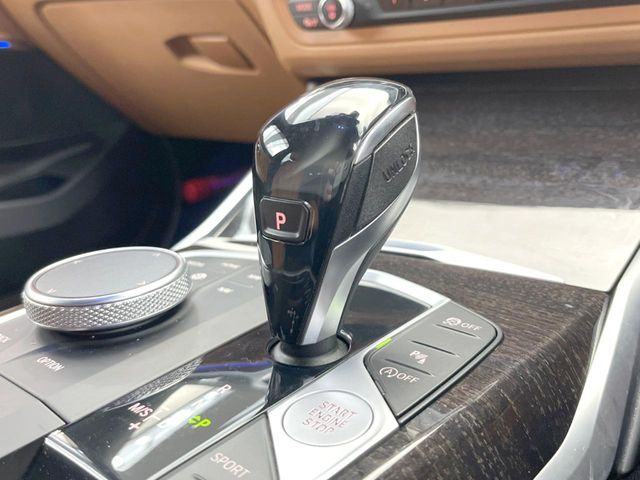 ��MT���[�h�t��AT:�ʏ�͎����ł����Ȃ���ϑ�(�M�A�`�F���W)���h���C�o�[�̑���ɂ���ĈӐ}�I�ɕς�����V�X�e���ł��B����w���i�̃h���C�u�����y���݂��������܂�!