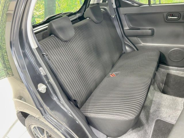 ���i���ȃI���W�i���t���A�}�b�g���I�v�V�����ɂĂ��p�ӂ��Ă���܂��B���D���ȃf�U�C����J���[�����Ԃɍ��킹�đI��ł����������Ƃ��ł��܂���