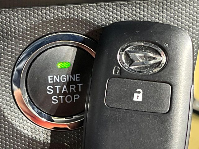 �y�L�[�t���[�V�X�e���z�J�o����|�P�b�g�ɓ��ꂽ�܂܂ł��h�A�̎{���E�������\�ȃX�}�[�g�L�[�𑕔��B�G���W���̃I���E�I�t�����J�M�����o���K�v����������Ƃ��Ă��֗��ł���