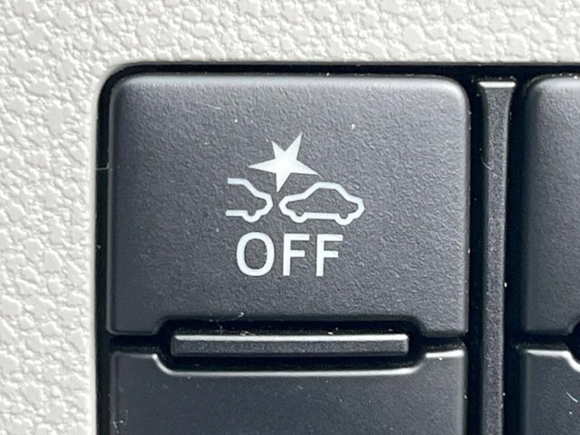 �y�X�}�[�g�A�V�X�g�V�z���s���ɑO���̎ԗ�����F�����A�Փ˂������Ȏ��͌x��ƃu���[�L�ŏՓˉ���Ɣ�Q�y�����A�V�X�g�B�����S�Ƀh���C�u�����y���݂��������܂��B