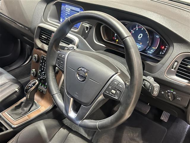 V40クロスカントリーT5 AWD クラシック エディション 4WD