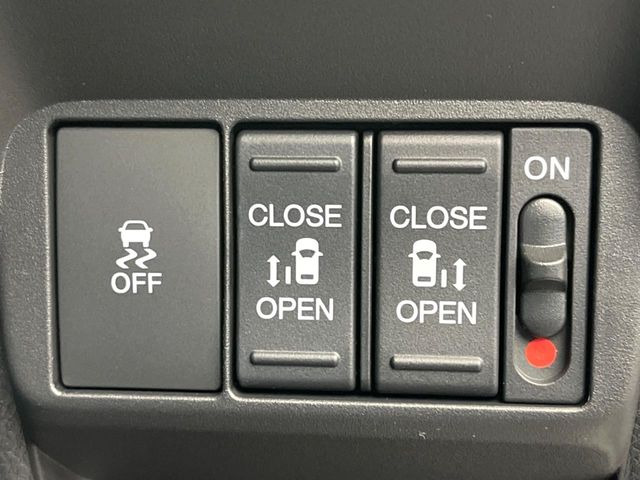 �y�����p���[�X���C�h�h�A�z�X�}�[�g�L�[��^�]�Ȃ̃X�C�b�`�Ō�ȗ����X���C�h�h�A�̊J���\���d��������͂����ăh�A���J����K�v�������A�����Ȃ��q�l�ł��ȒP�ɊJ���߂ł����K�ł���