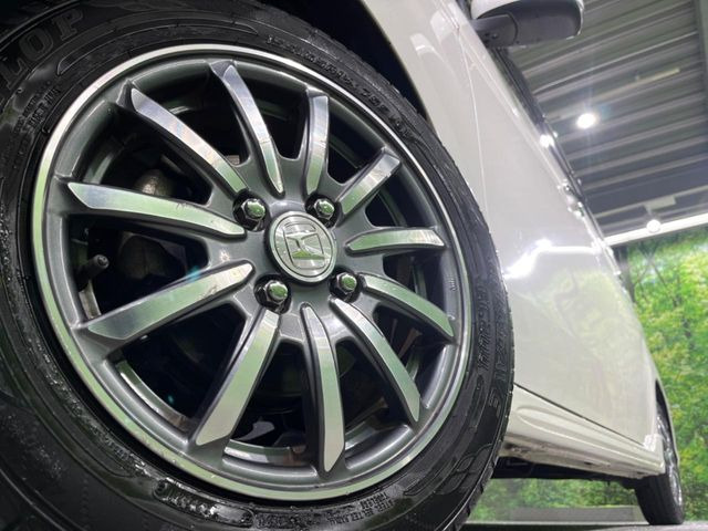 �y14�C���`�A���~�z�C�[���z�O�ςɃ}�b�`�����A���~�z�C�[���𑕒����Ă���܂��B�e��A���~�z�C�[����A�X�^�b�h���X�^�C�����戵�����Ă���܂��B���񂲑��k����������