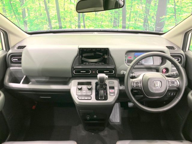 フリード1.5 e:HEV クロスター