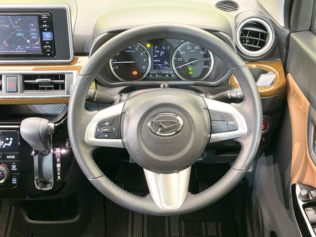 �y�����v�����X�e�A�����O�z�㎿�Ȋv���g�p���邱�ƂŁA��ɂ����������݂ƂĂ��^�]���₷���n���h���ł���