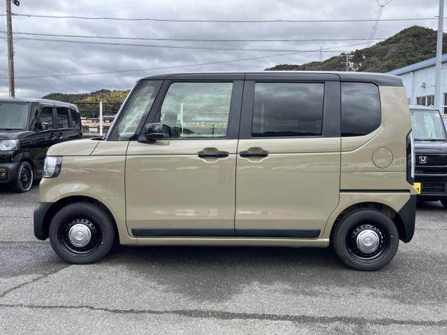 N-BOXジョイ 2トーン