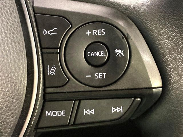 【レーダークルーズコントロール】高速道路での長距離走行が楽に!!自動で速度を保つクルーズコントロールが、衝突軽減システムと連携し、前方の車両を感知して車間を保つように速度調節してくれます!!