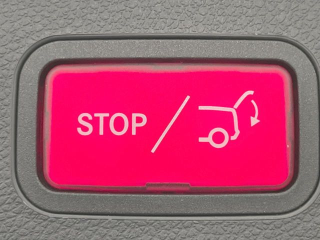 ���d�����A�Q�[�g:�����^�b�`�Ń��A�Q�[�g�̊J���ł��A�ו��Ȃǂŗ��肪�ǂ����Ă����Ԃł��ȒP�ɊJ���ł���֗��@�\�ł��B