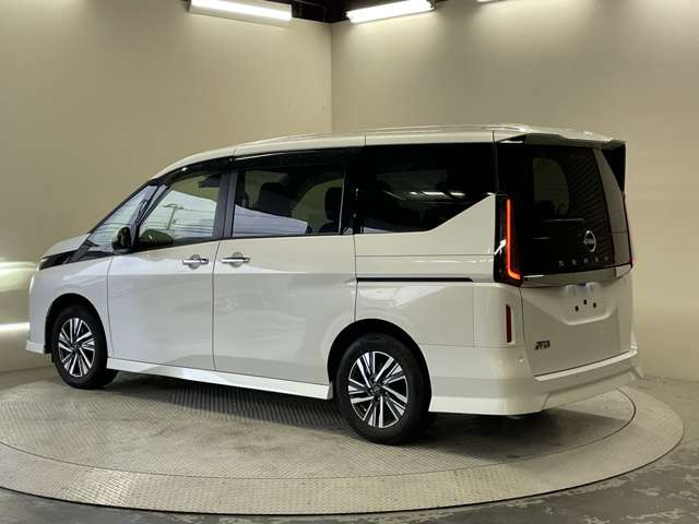 �l�C�̎Ԏ킪�����낢!�e���[�J�[ �ŐV�l�C�Ԃ����C���i�b�v!���ĐG���đI�ׂ�W����ł�!