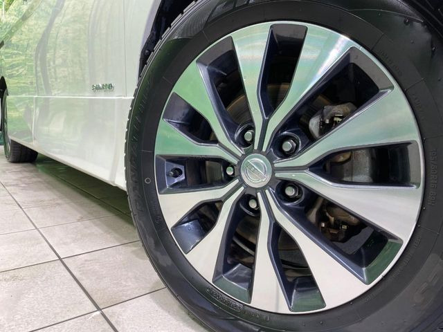 �y����16�C���`�A���~�z�C�[���z�O�ςɃ}�b�`���������A���~�z�C�[���𑕒����Ă���܂��B�e��ЊO�A���~�z�C�[����A�X�^�b�h���X�^�C�����戵�����Ă���܂��B���񂲑��k����������