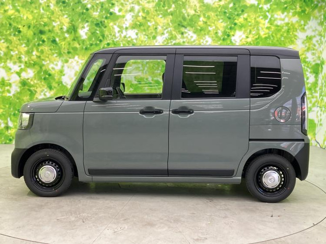 N-BOXジョイ 2トーン