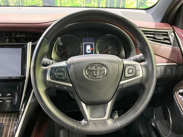 �y�����v�����X�e�A�����O�z�㎿�Ȋv���g�p���邱�ƂŁA��ɂ����������݂ƂĂ��^�]���₷���n���h���ł���