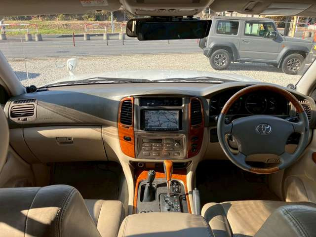 �C�ɂȂ邨�Ԃ�����܂�����E�̓d�b�ԍ����璼�ڂ��X�ɂ��₢���킹���������B�x�����@����ԗ����A��Ԃ܂łȂ�ł������������Ē����܂��B�X�^�b�t�ꓯ���A�����҂����Ă���܂��B