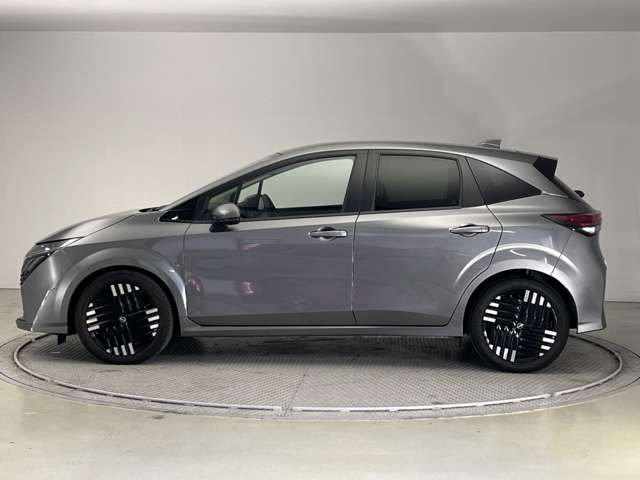 ノートオーラ1.2 G レザーエディション