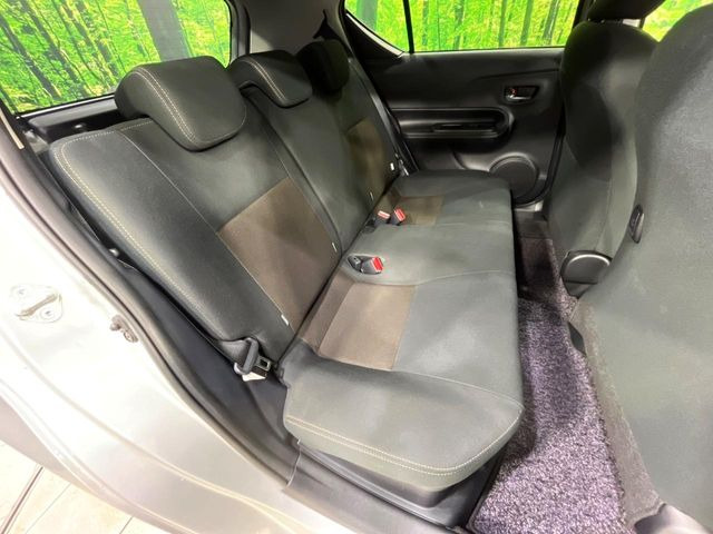 �R���p�N�g�J�[�ł����A�Z�J���h�V�[�g�͏\���ȍL����������K�ɂ���肢�������܂���V�[�g��|���đ傫�ȉו���ς񂾂�ƁA�p�r�̕����L��1��ł��B