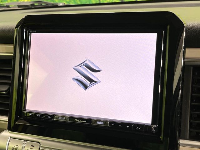 �y���[�J�[�����i�r�z�C���e���A�ɗn�����ރX�^�C���b�V���ȁu��p�݌v�v���[�J�[�i�r�𑕔��􎋔F���⑀�쐫�ȂǊ�{���\�ɂ��D��A���㎿�ȃJ�[���C�t�����y���݂��������܂��B