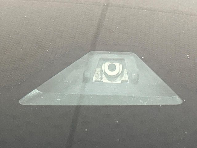 �y�z���_�Z���V���O�z���s���ɑO���̎ԗ�����F�����A�Փ˂������Ȏ��͌x��ƃu���[�L�ŏՓˉ���Ɣ�Q�y�����A�V�X�g�B�����S�Ƀh���C�u�����y���݂��������܂��B