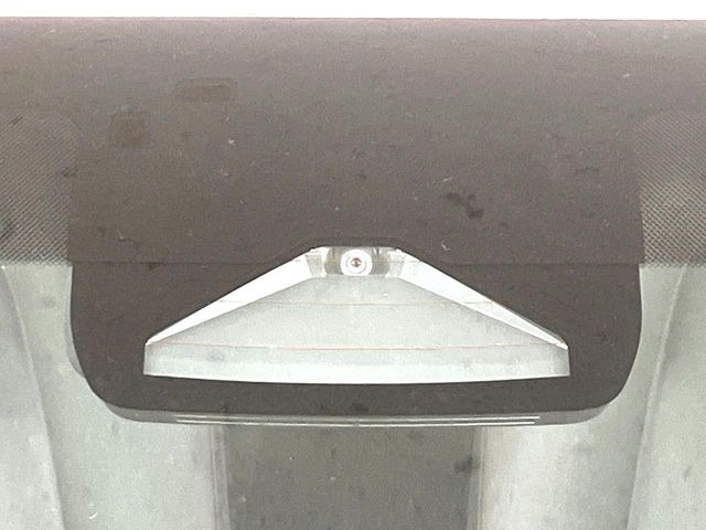 �y�g���^�Z�[�t�e�B�Z���X�z���s���ɑO���̎ԗ�����F�����A�Փ˂������Ȏ��͌x��ƃu���[�L�ŏՓˉ���Ɣ�Q�y�����A�V�X�g�B�����S�Ƀh���C�u�����y���݂��������܂��B