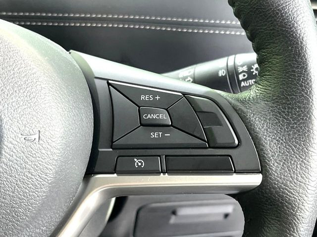 �y�N���[�Y�R���g���[���z�������H�����N���N���s�B�A�N�Z���𗣂��Ă���葬�x�ő��s���ł��A�������^�]���̕��S���y��!�����E�������ȒP�ȃX�C�b�`����Œ����ł��܂��B