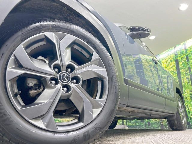 �y����18�C���`�A���~�z�C�[���z�O�ςɃ}�b�`���������A���~�z�C�[���𑕒����Ă���܂��B�e��ЊO�A���~�z�C�[����A�X�^�b�h���X�^�C�����戵�����Ă���܂��B���񂲑��k����������