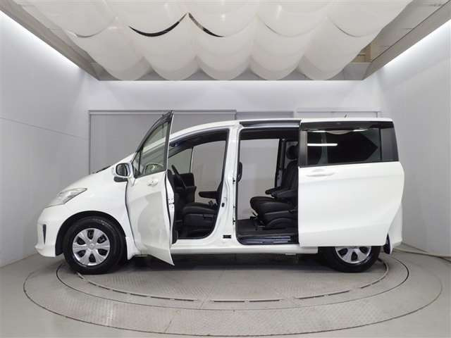 フリード1.5 G プレミアムエディション