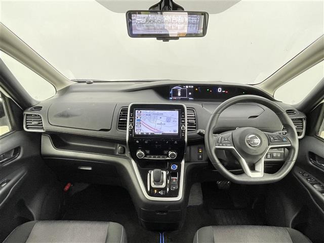 セレナ1.2 e-POWER ハイウェイスターV