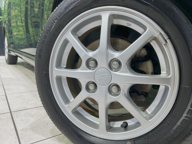 �y����14�C���`�A���~�z�C�[���z�O�ςɃ}�b�`���������A���~�z�C�[���𑕒����Ă���܂��B�e��ЊO�A���~�z�C�[����A�X�^�b�h���X�^�C�����戵�����Ă���܂��B���񂲑��k����������