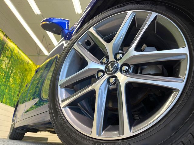 �y����17�C���`�A���~�z�C�[���z�O�ςɃ}�b�`���������A���~�z�C�[���𑕒����Ă���܂��B�e��ЊO�A���~�z�C�[����A�X�^�b�h���X�^�C�����戵�����Ă���܂��B���񂲑��k����������