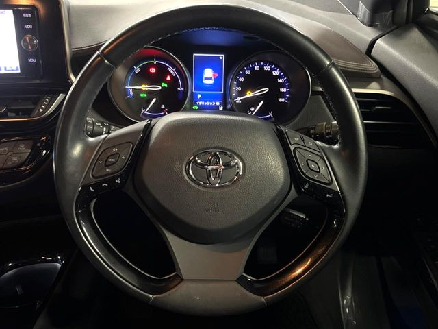 �y�����v�����X�e�A�����O�z�㎿�Ȋv���g�p���邱�ƂŁA��ɂ����������݂ƂĂ��^�]���₷���n���h���ł���