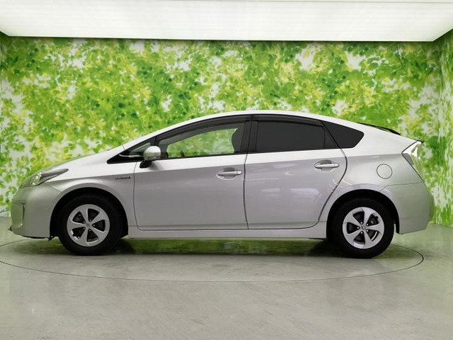 プリウス1.8 S