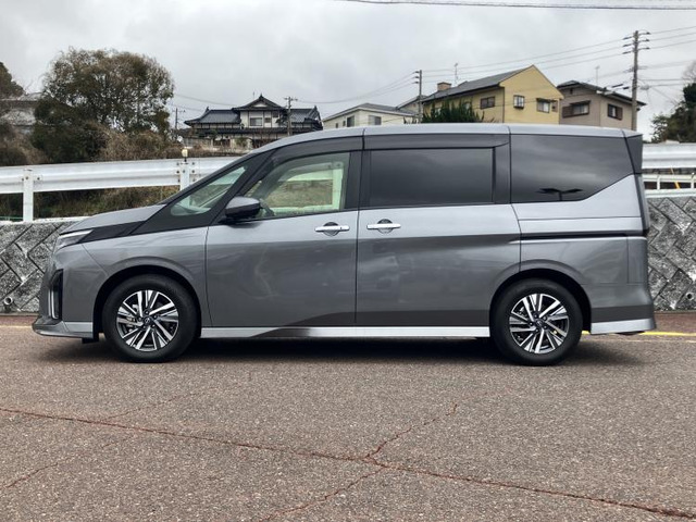 セレナ1.4 e-POWER ハイウェイスターV