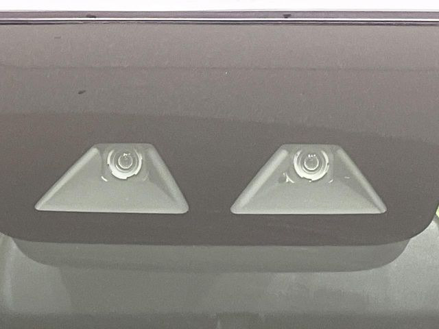 �y�X�}�[�g�A�V�X�g�z���s���ɑO���̎ԗ�����F�����A�Փ˂������Ȏ��͌x��ƃu���[�L�ŏՓˉ���Ɣ�Q�y�����A�V�X�g�B�����S�Ƀh���C�u�����y���݂��������܂��B