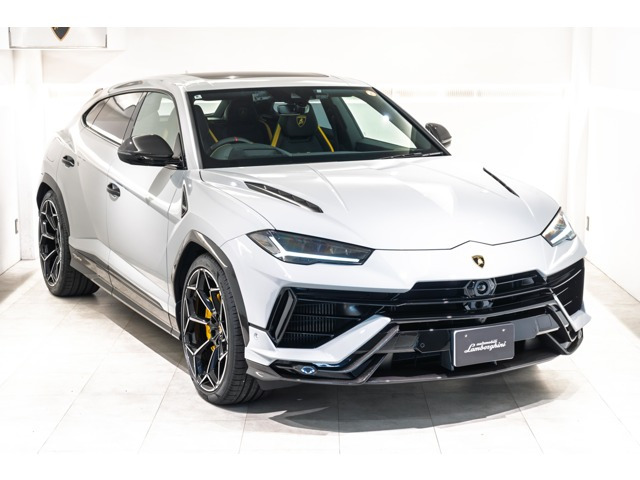 ウルスペルフォルマンテ 4WD