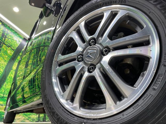 �y�����I�v�V����14�C���`�A���~�z�C�[���z�����I�v�V�����z�C�[���𑕒��B���s���\�̌���ɉ����A�O�ς����X�^�C���b�V���ɂȂ��Ă��܂��B