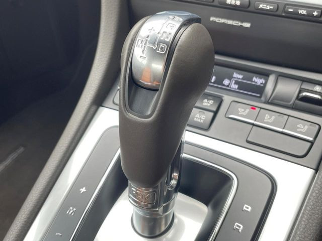 ��PDK:7���_�u���N���b�`�I�[�g�}�e�B�b�N�g�����X�~�b�V�����A�}�j���A�����[�h�ƃI�[�g�}�e�B�b�N���[�h���X�e�A�����O�z�C�[���̃p�h���V�t�g�ɂĕϑ����\�ł��B