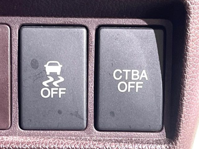 �y�V�e�B�u���[�L�A�N�e�B�u�V�X�e���z�ᑬ���s���ɑO���̎ԗ�����F�����A�Փ˂������Ȏ��͌x��ƃu���[�L�ŏՓˉ���Ɣ�Q�y�����A�V�X�g�B�����S�Ƀh���C�u�����y���݂��������܂��B