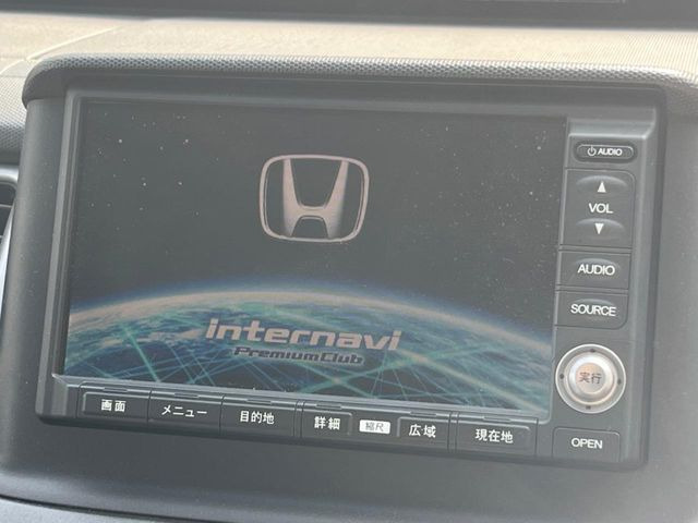 �y�����i�r�z�l�C�̏����i�r�𑕔����Ă���܂��B�i�r�̎g���₷���͂������A�I�[�f�B�I�@�\���[��!�L�����v�◷�s�͂������A�ʋ΂┃�����ȂǕ��i�̃h���C�u���y�����Ȃ�͂���